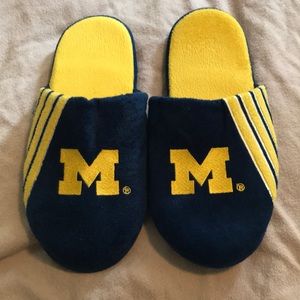 University of Michigan Men’s Slippers